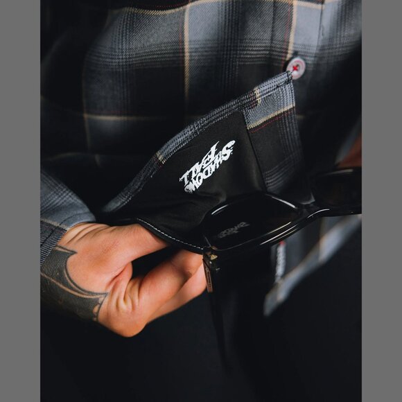 DIXXON FLANNEL x SHADOWS FALL Flannel Shirt - Women's Large - Picture 10 of 11